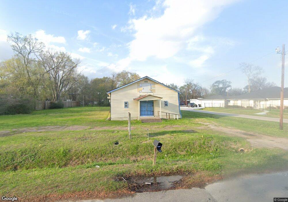 1056 Junell St, Houston, TX 77088 - photo 1