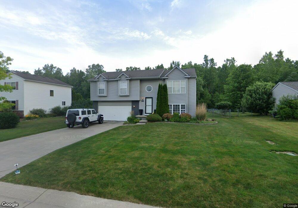 9305 Tiger Run Trail unit 29, Davison, MI 48423 - photo 1
