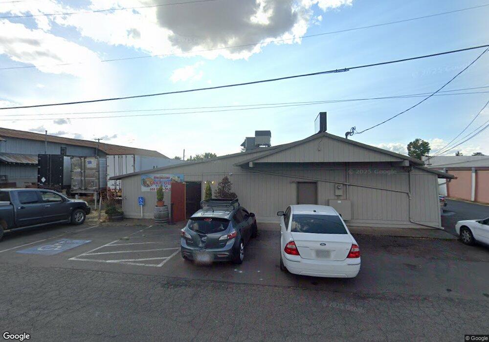 314 N Kutch St unit 1, Carlton, OR 97111 - photo 1