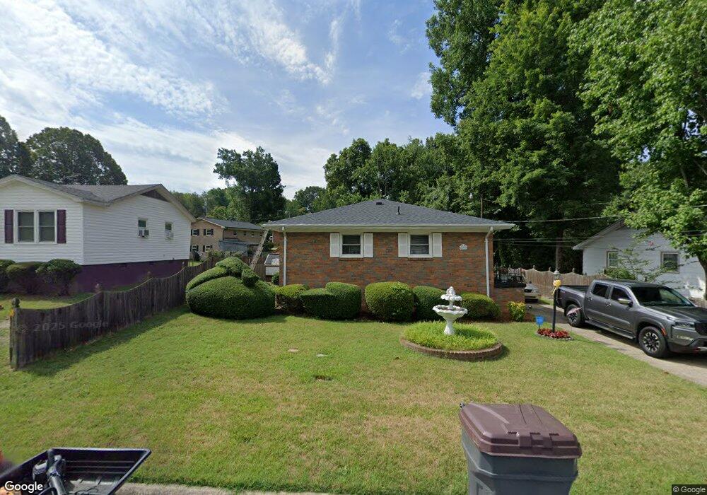 608 E Morehead St, Reidsville, NC 27320 - photo 1