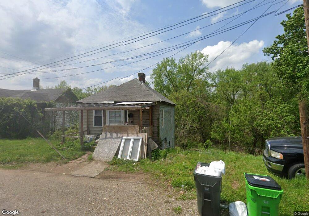 945 S 6th St, Coshocton, OH 43812 - photo 1