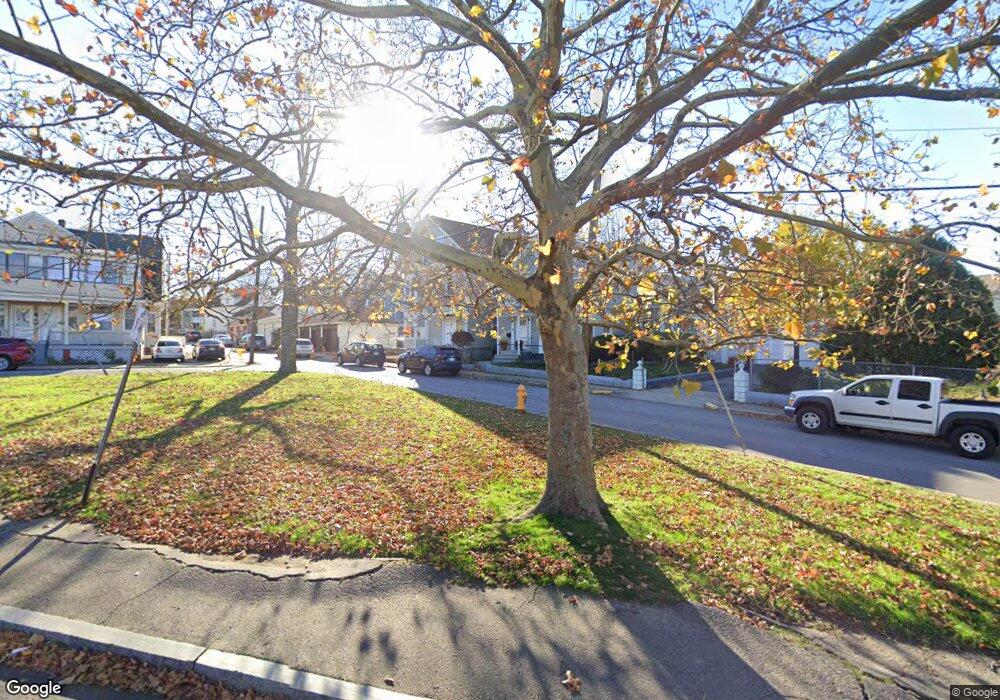 18 Pearl St, Pawtucket, RI 02860 - photo 1