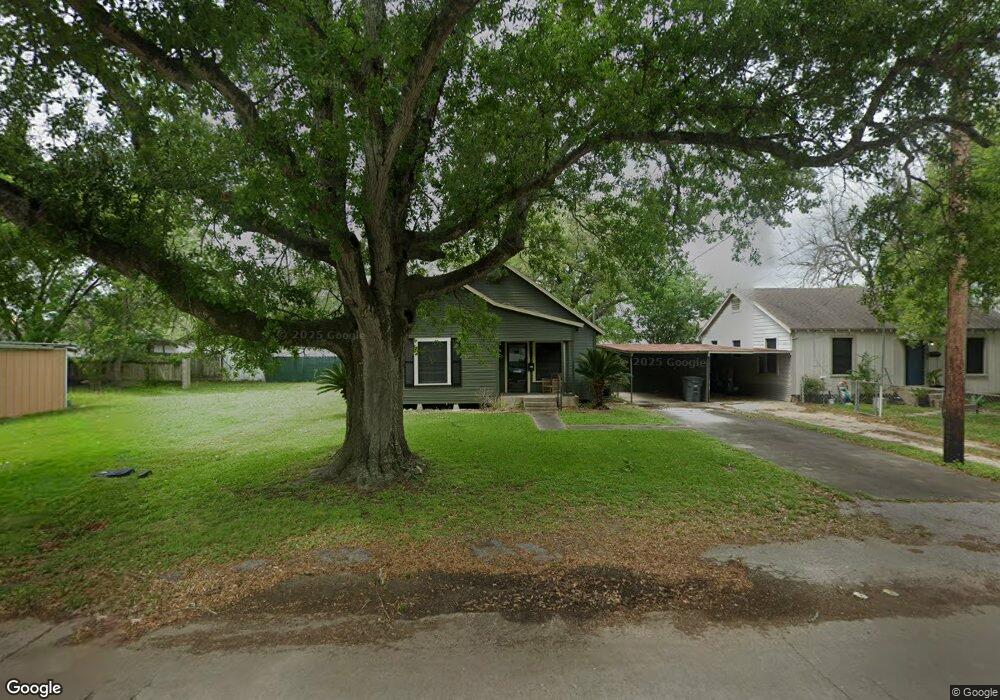 1808 Avenue M, Bay City, TX 77414 - photo 1