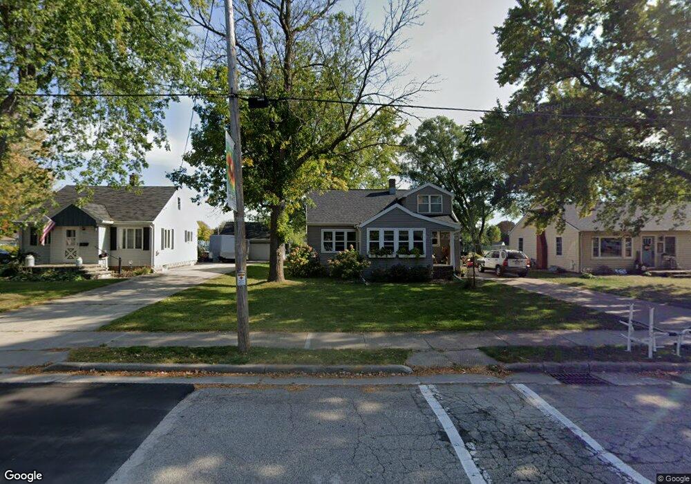 223 Darboy Rd, Combined Locks, WI 54113 - photo 1