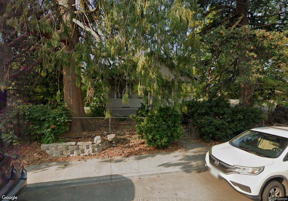 520 W 15th St, the Dalles, OR 97058 - photo 1