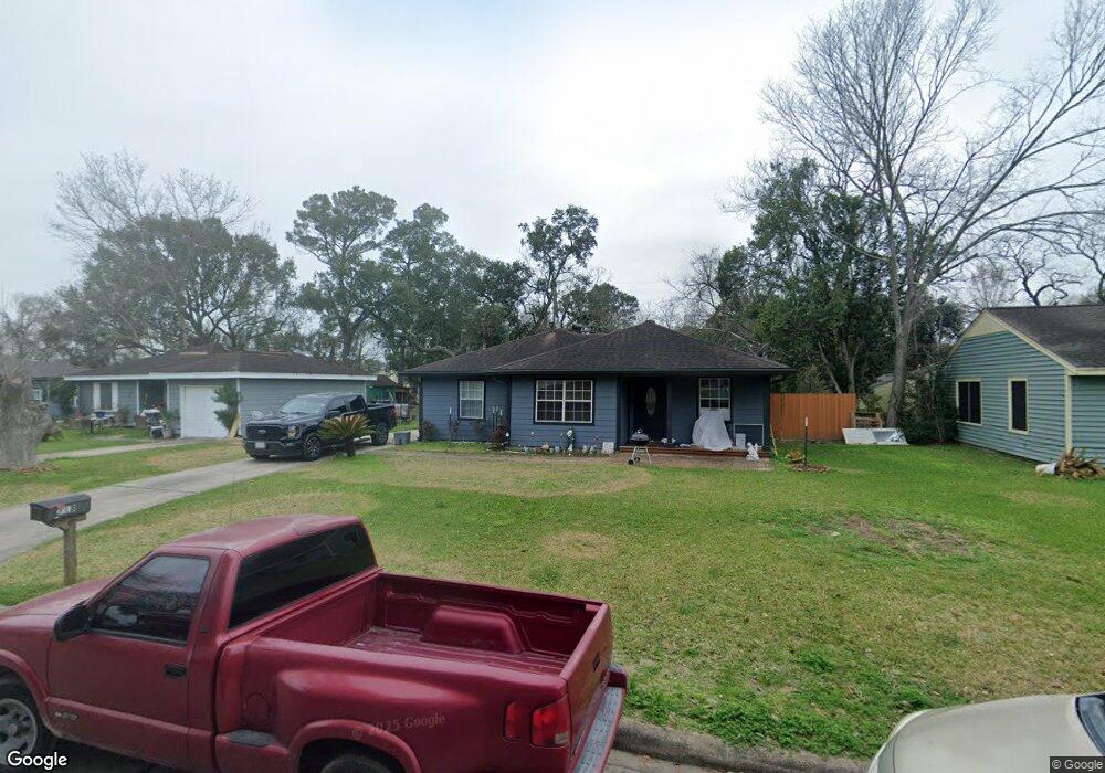 718 Dezso Dr, Alvin, TX 77511 - photo 1