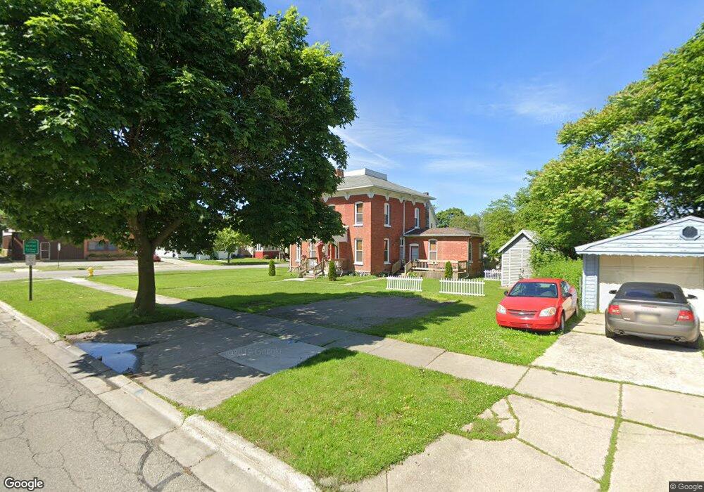 316 S Locust St unit 316 1/2 Locust Stree, Adrian, MI 49221 - photo 1