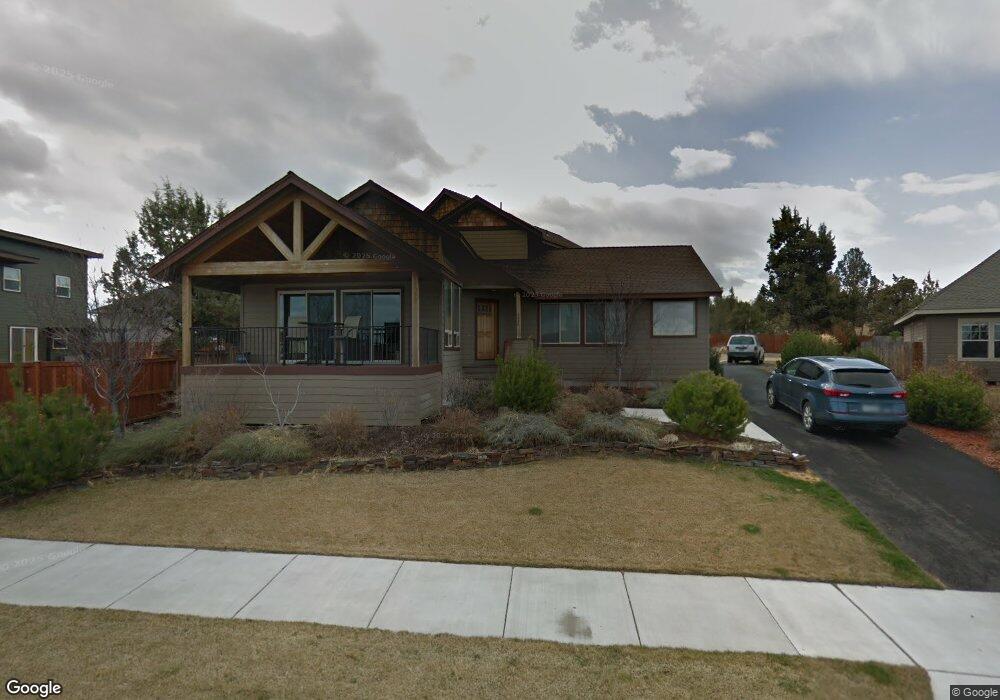 4024 SW Summit Ave, Redmond, OR 97756 - photo 1