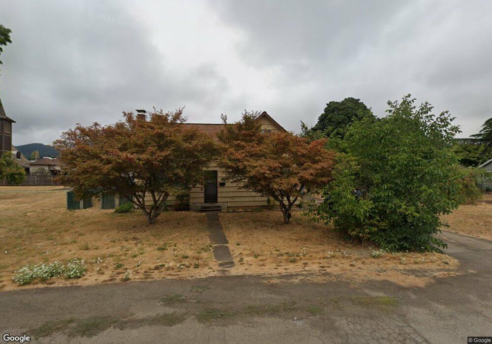 325 SE Grant St, Sheridan, OR 97378 - photo 1