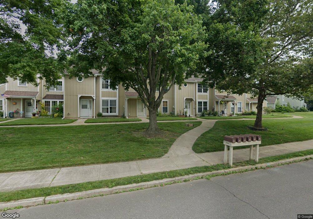 19 Pond View Dr, Plainsboro, NJ 08536 - photo 1