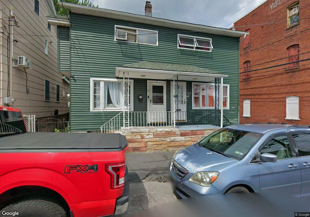 25 W Tamarack St, Hazleton, PA 18201 - photo 1