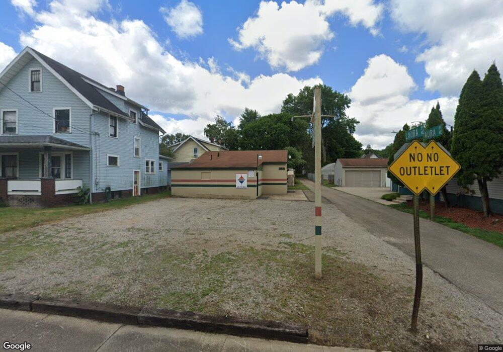 1723 Maple Ave NE, Canton, OH 44705 - photo 1