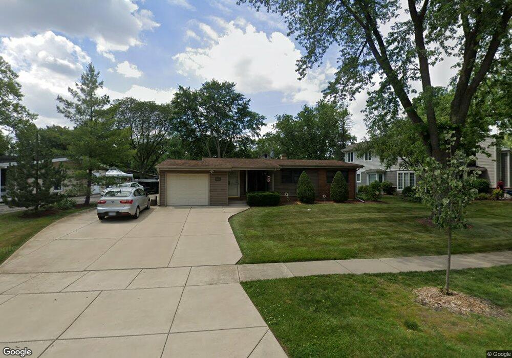 3911 Wren Ln, Rolling Meadows, IL 60008 - photo 1