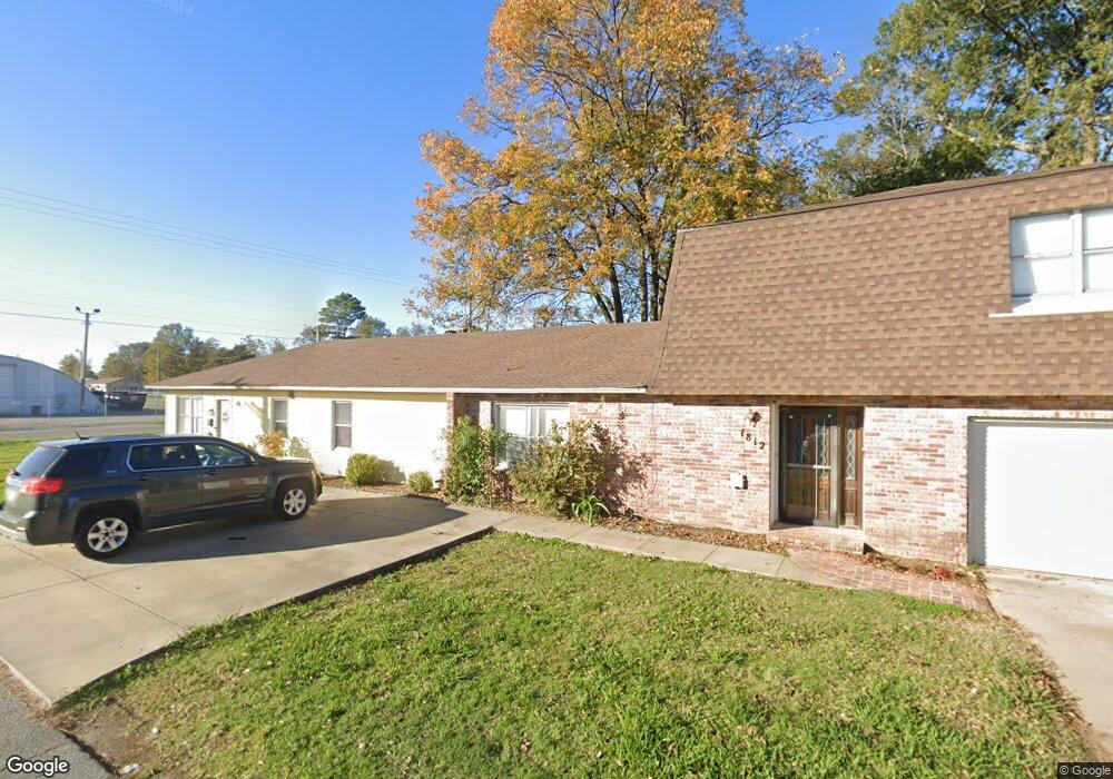 1812 S Maple St, Stuttgart, AR 72160 - photo 1