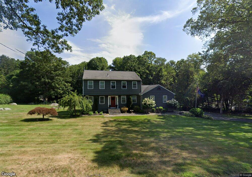 754 Whittemore Rd, Middlebury, CT 06762 - photo 1