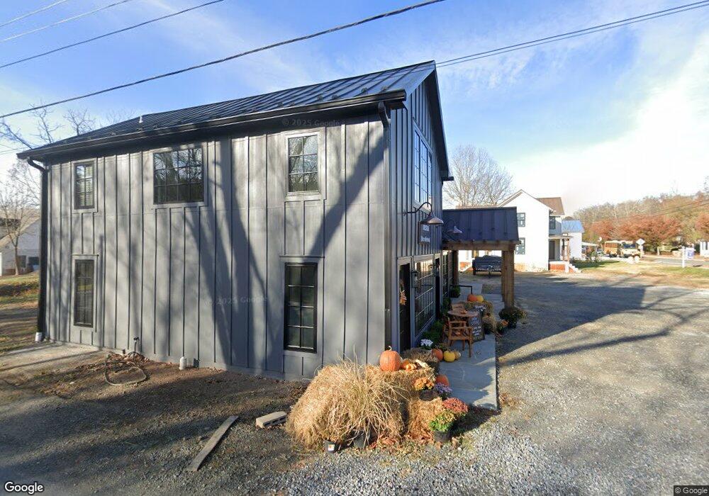 23217 Meetinghouse Ln, Aldie, VA 20105 - photo 1