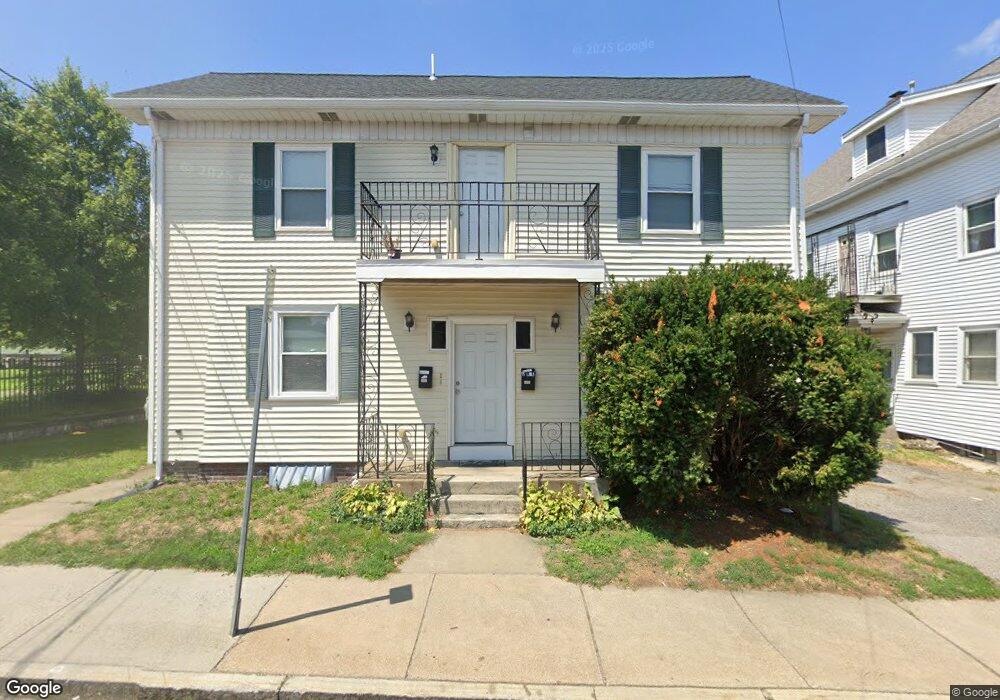 213 Newton St unit Newton St, Waltham, MA 02453 - photo 1