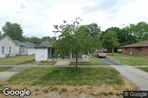224 N Macon St, Moweaqua, IL 62550