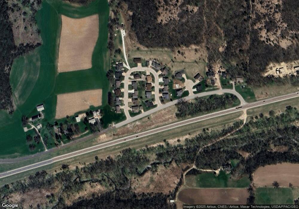 137 Bluffview Dr, Winona, MN 55987 - photo 1