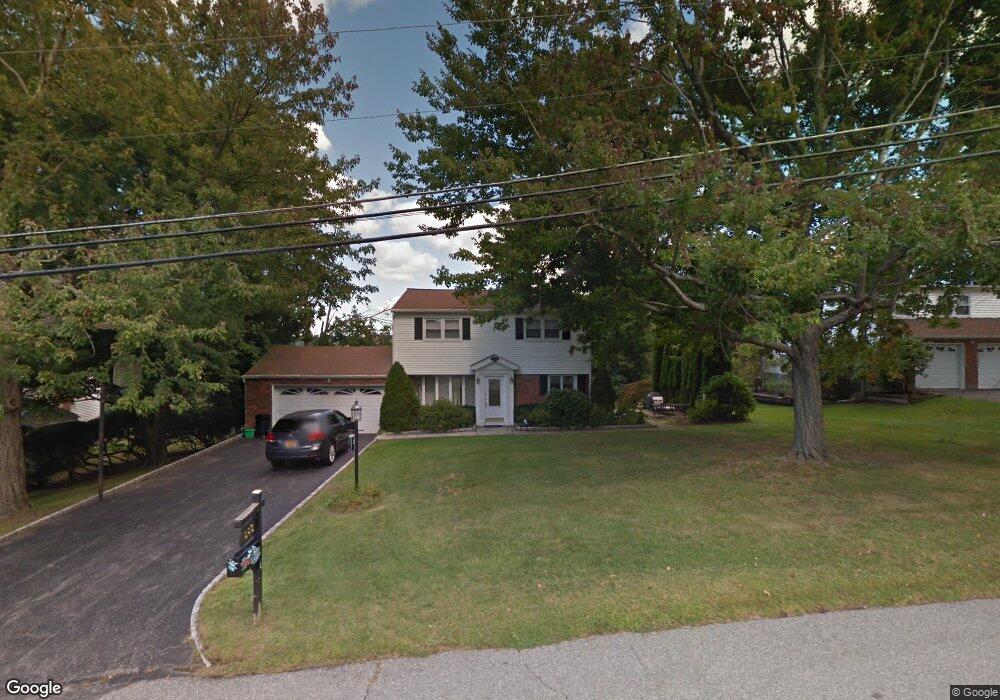 280 Andrea Rd, Yorktown Heights, NY 10598 - photo 1