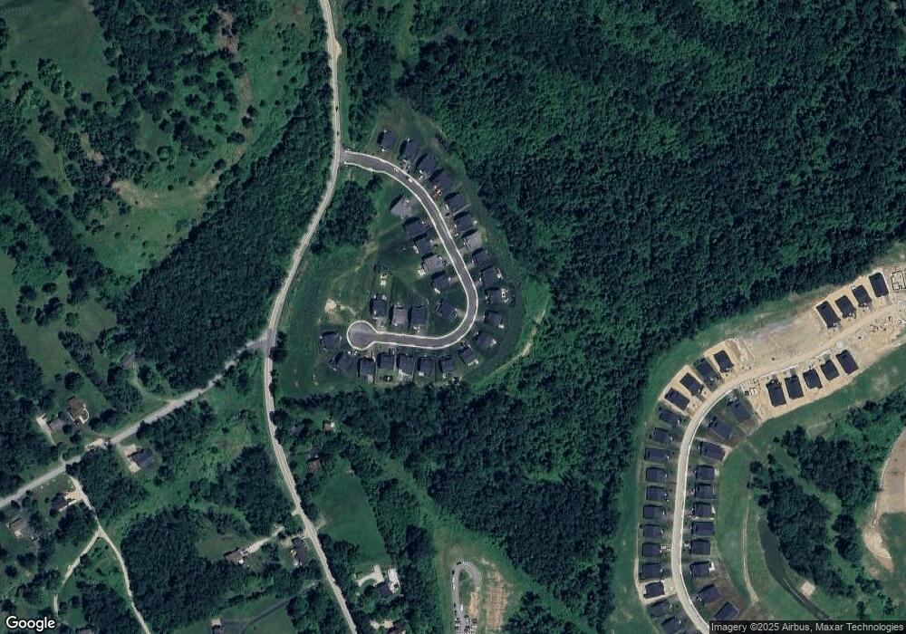 124 Maggie Dr, Eighty Four, PA 15330 - photo 1