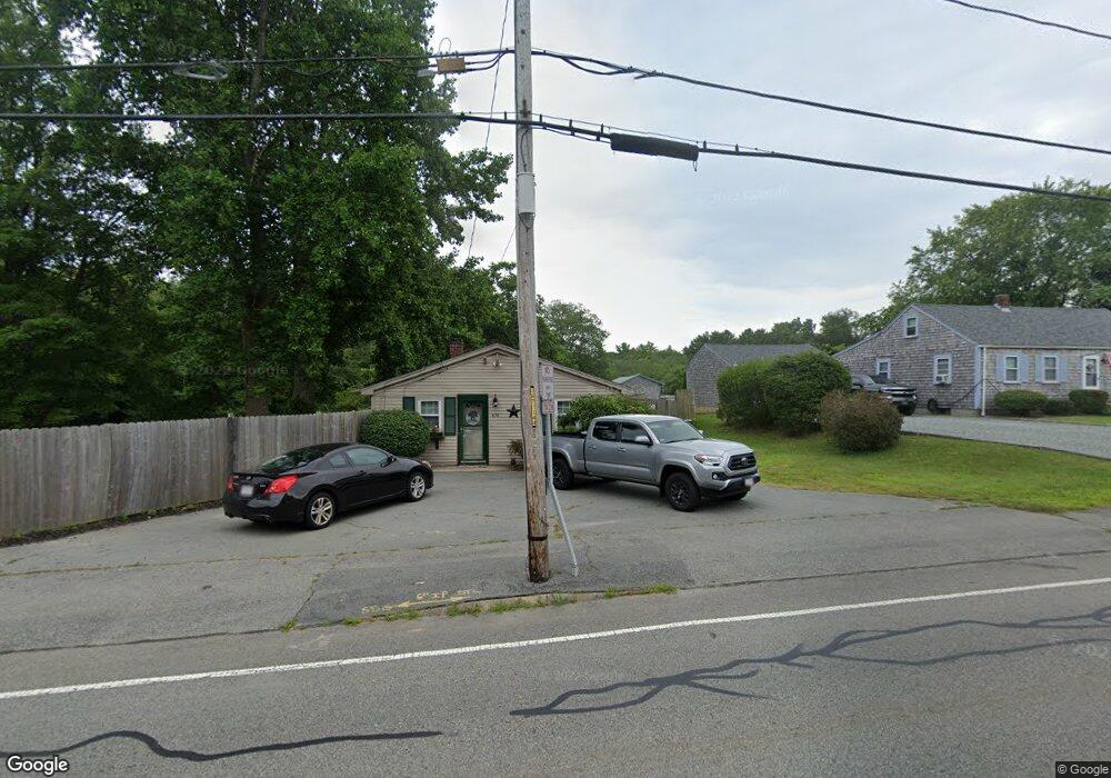 674 Russells Mills Rd, South Dartmouth, MA 02748 - photo 1