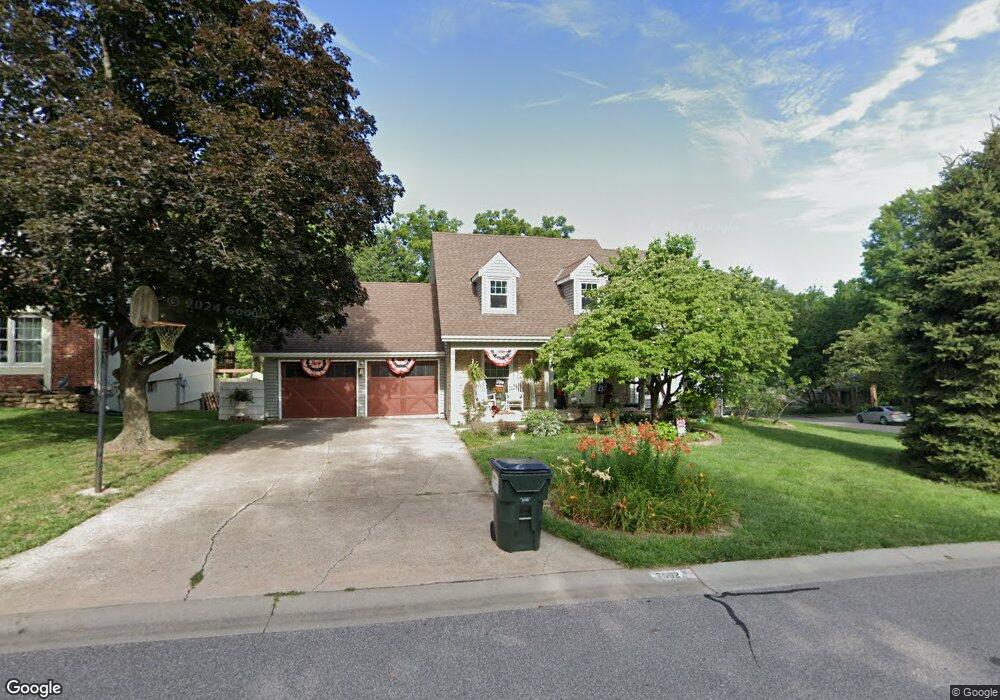 7002 Richards Dr, Shawnee, KS 66216 - photo 1