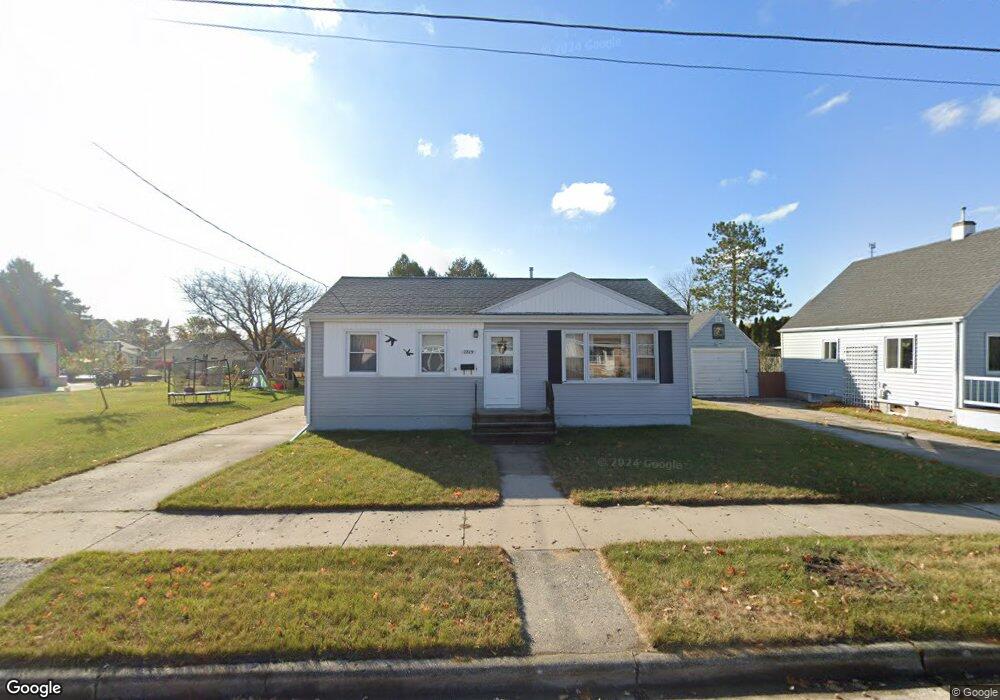 2819 11th St, Two Rivers, WI 54241 - photo 1