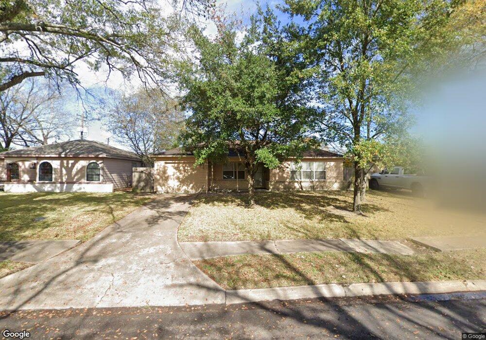 8530 Forum Dr, Houston, TX 77055 - photo 1