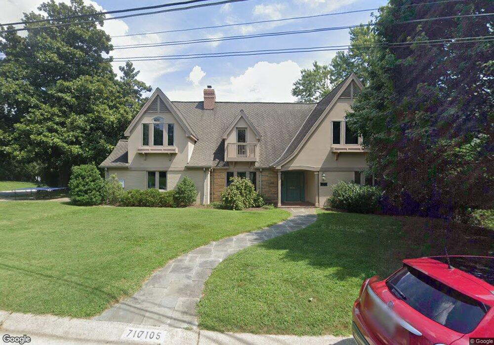 7105 Brennon Ln, Chevy Chase, MD 20815 - photo 1