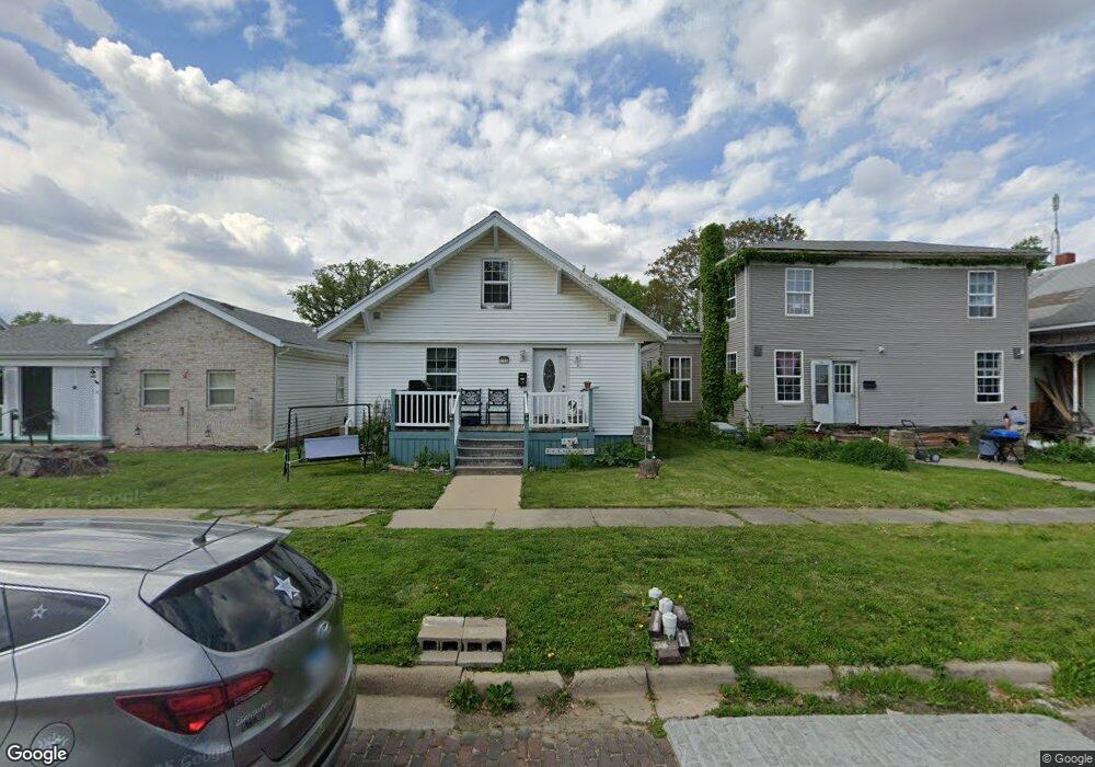 108 6th St, Lincoln, IL 62656 - photo 1