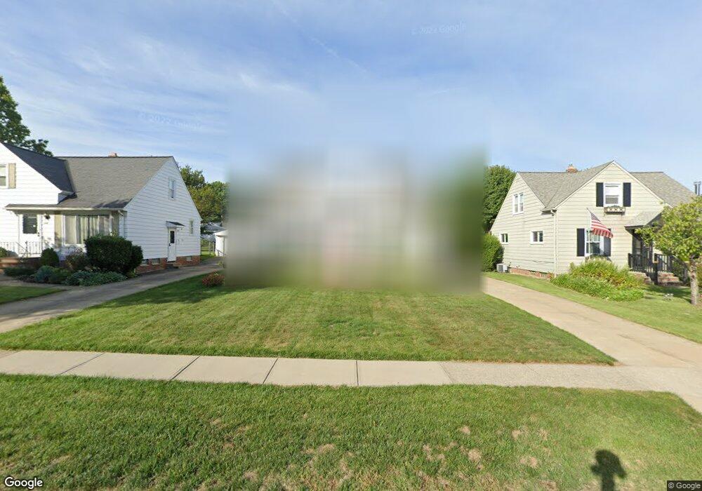 2374 E 290th St, Wickliffe, OH 44092 - photo 1