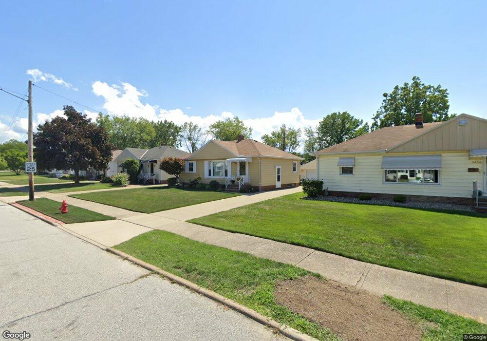 1656 Eldon Dr, Wickliffe, OH 44092 - photo 1