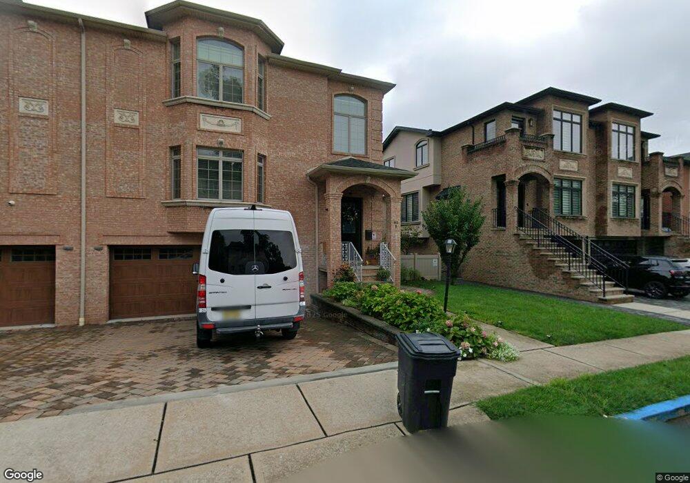 80 E Oakdene Ave, Palisades Park, NJ 07650 - photo 1