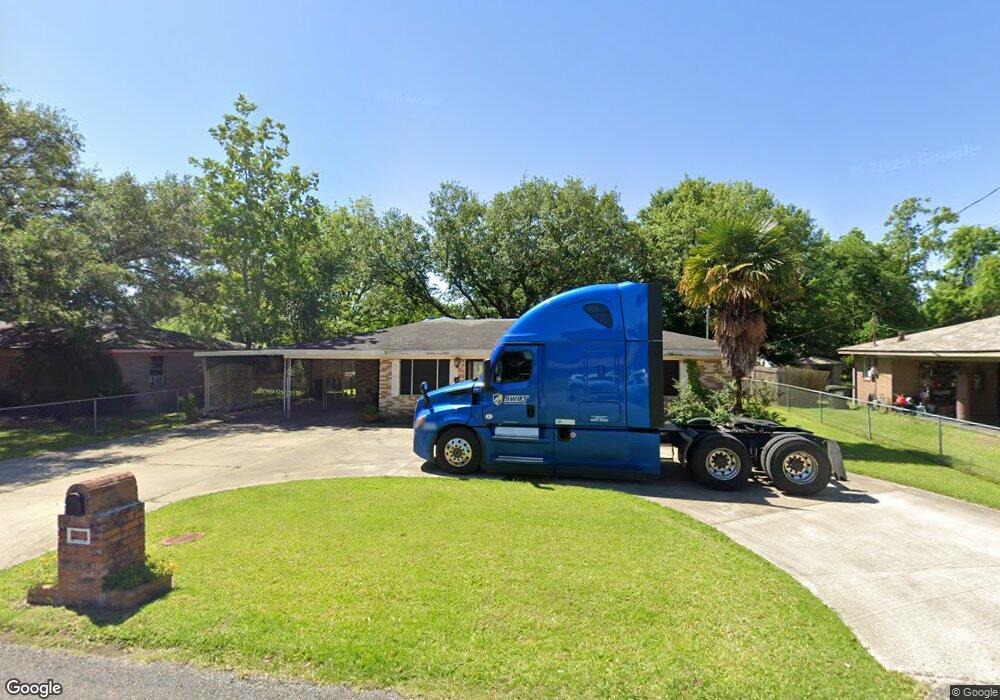 745 J l Dr, Scott, LA 70583 - photo 1