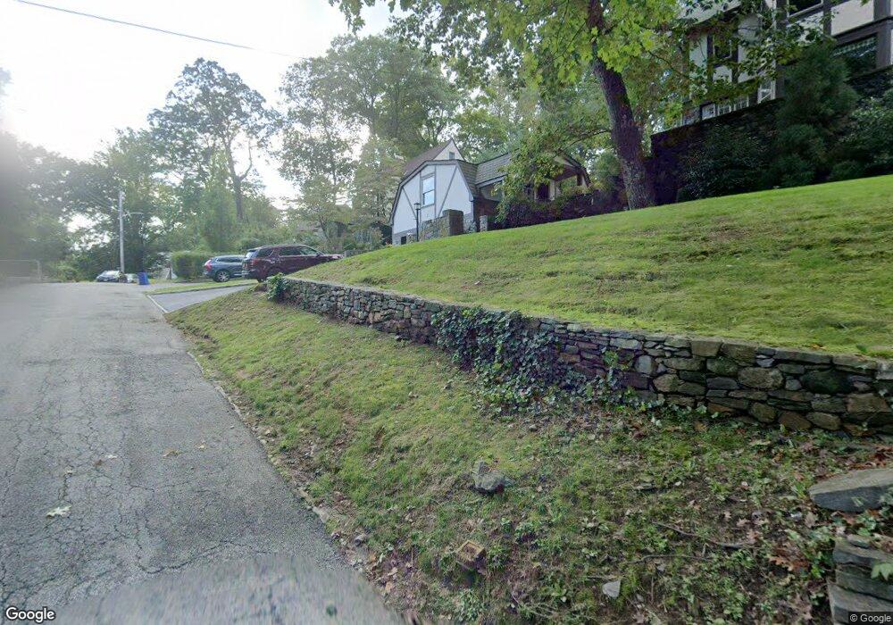 2 Glenwood Rd, Scarsdale, NY 10583 - photo 1