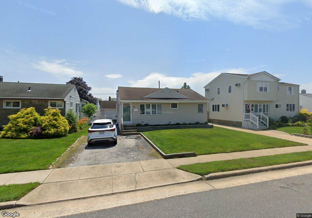 33 Hubbard Ave, Freeport, NY 11520 - photo 1