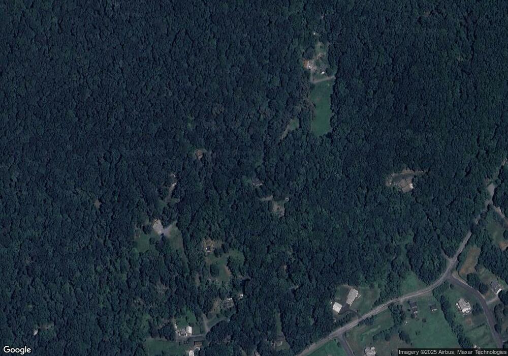 4710 Sheep Rock Rd, Macungie, PA 18062 - photo 1