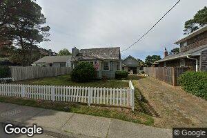 1372 S Hemlock St, Cannon Beach, OR 97110