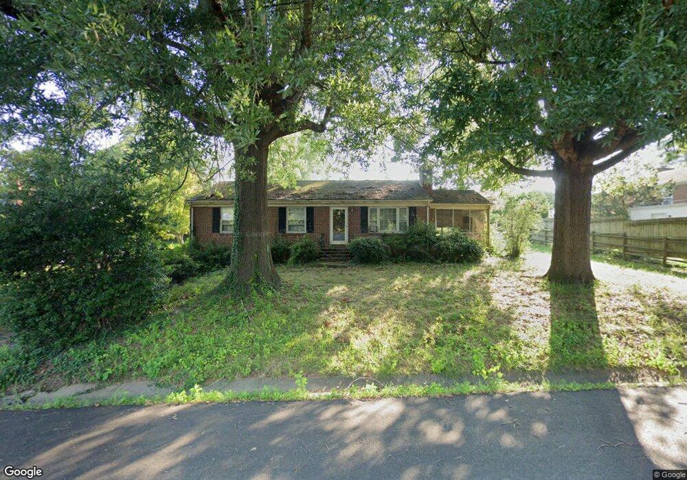 2302 Banbury St, Charlottesville, VA 22901 - photo 1