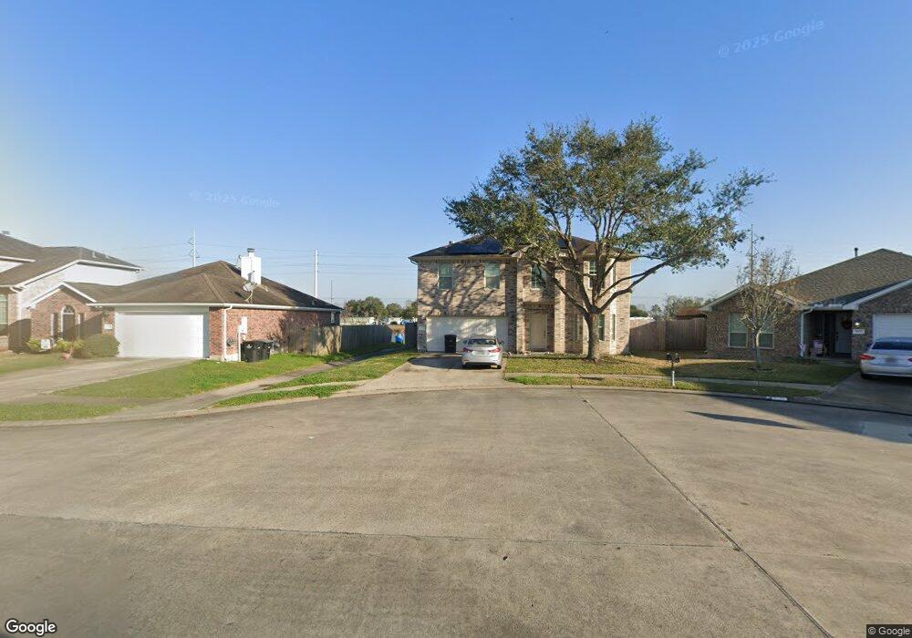 711 Columbia St, Alvin, TX 77511 - photo 1