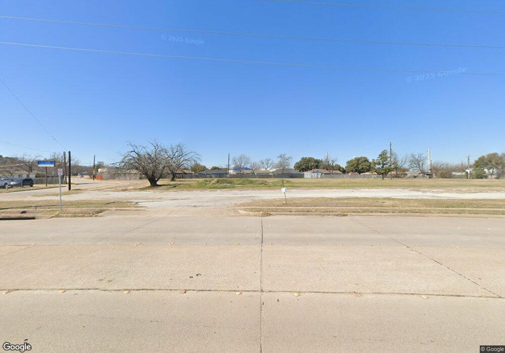 744 S Cherry Ln, White Settlement, TX 76108 - photo 1