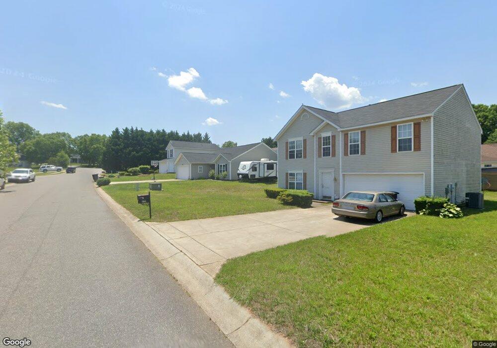 917 Faye St, Statesville, NC 28677 - photo 1