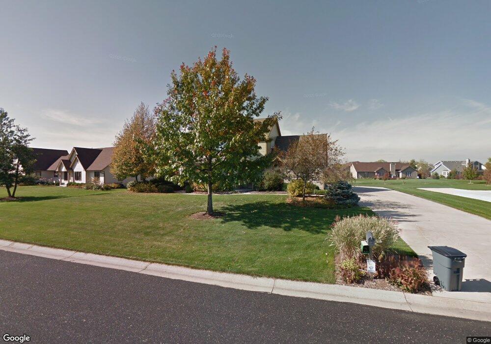 W136N6571 Cobblestone Dr, Menomonee Falls, WI 53051 - photo 1