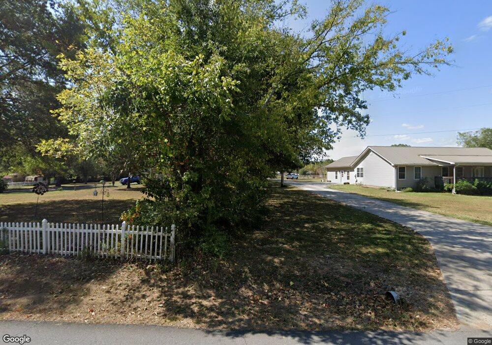 196 Newtown Creek Rd NE, Calhoun, GA 30701 - photo 1