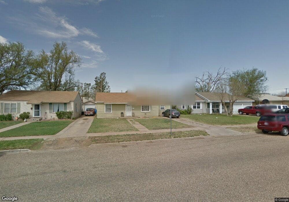 1311 Smythe St, Plainview, TX 79072 - photo 1