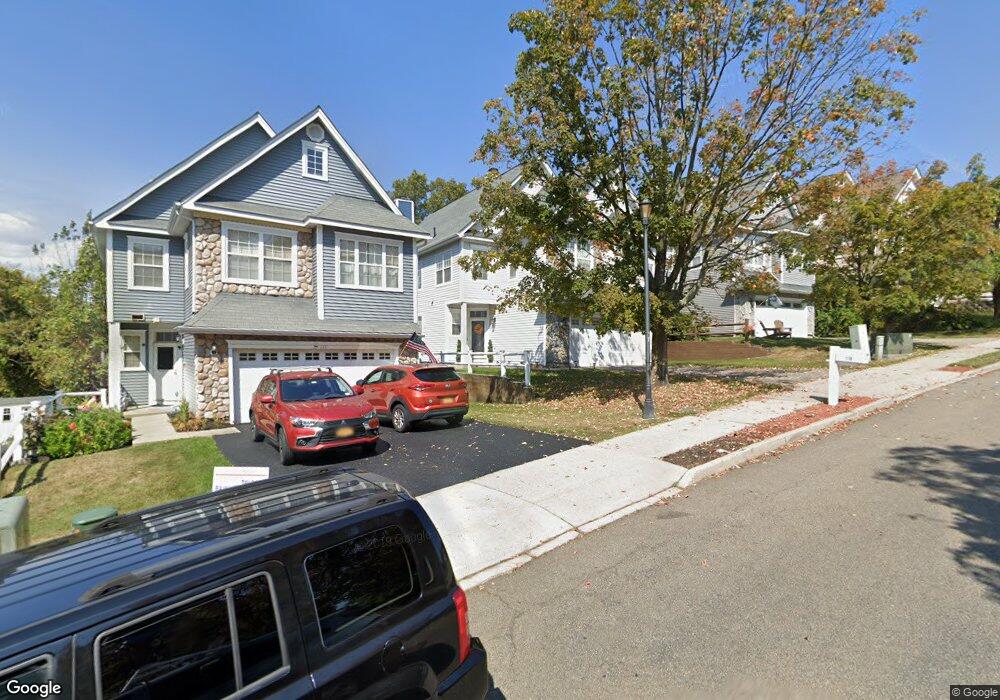 118 Benefield Blvd unit 118, Peekskill, NY 10566 - photo 1