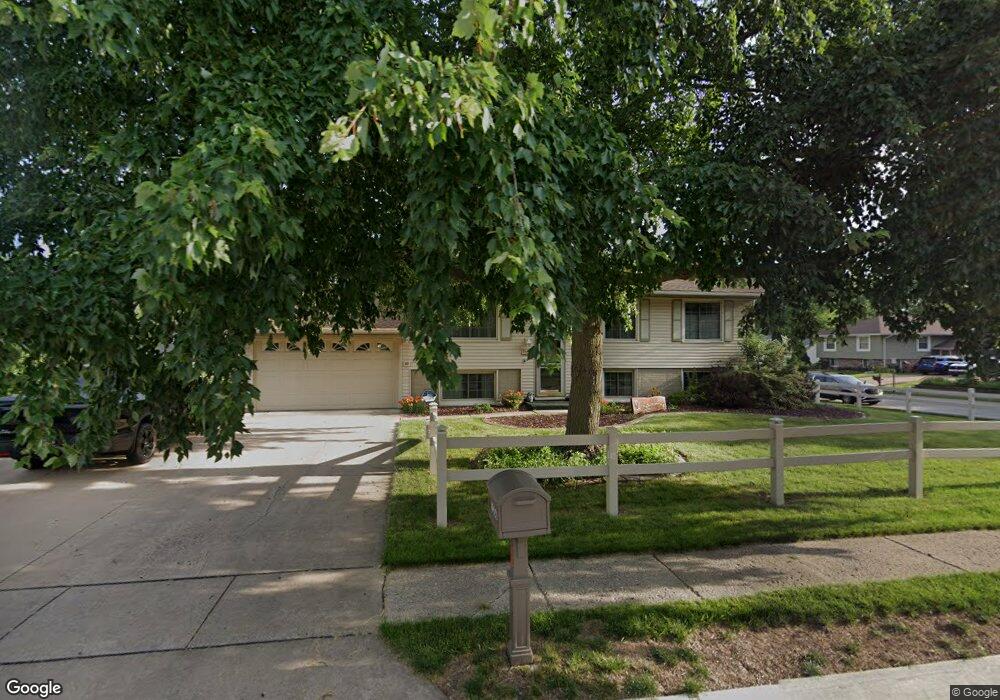 1506 W 56th St, Davenport, IA 52806 - photo 1