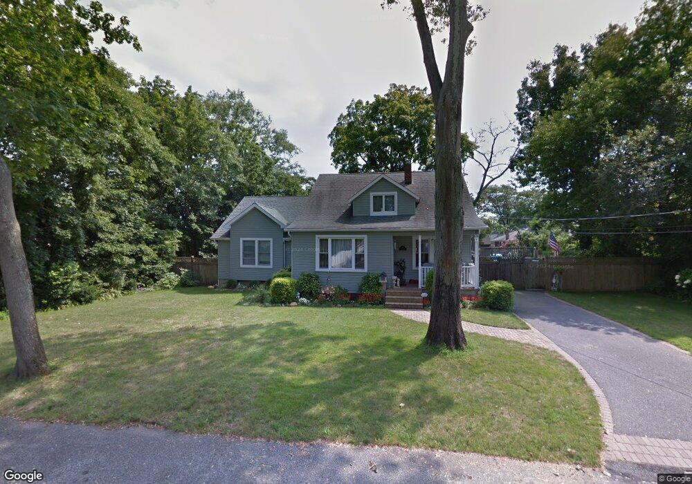 94 Cedar St, Islip, NY 11751 - photo 1