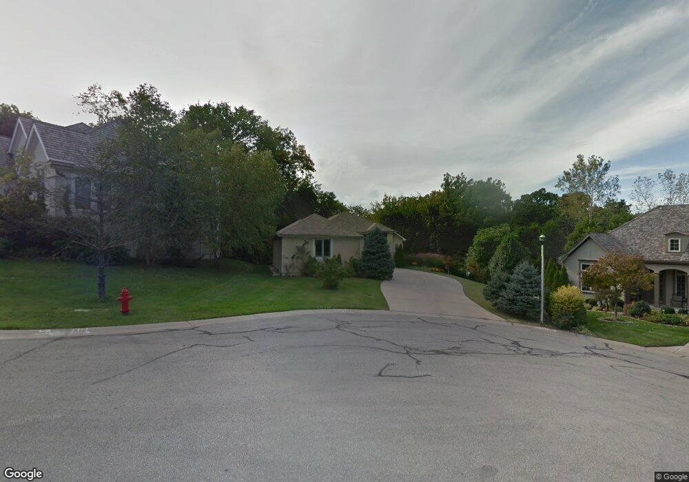 5064 Greenwood Ct, Shawnee, KS 66216 - photo 1